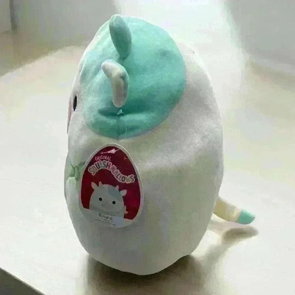 Belana the cow Squishmallow - Picture 4 of 6